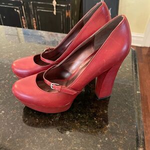 GUESS Vtg Wood Block Leather Heels Sz 8.5